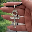 Ősi egyiptomi szimbólumos ankh kulcs medál hieroglifákkal