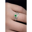 Smaragdzöld színű kővel díszített fehérarany gyűrű