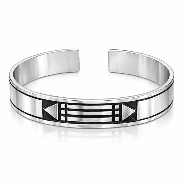 atlantiszi karkötő ezüstből kézzel készült ékszer fehér háttéren