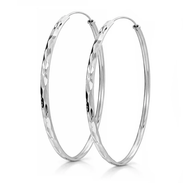 Nagy méretű, ezüst, metszett karika fülbevaló